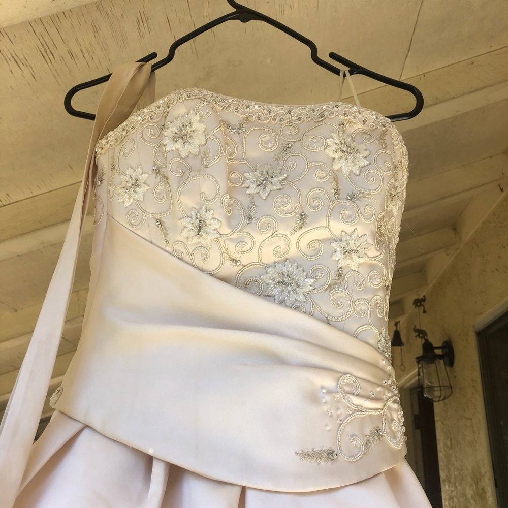 Wedding dress